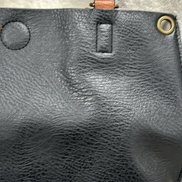 Cute GH Bass & Co. Black/ Brown Purse with detachable coin/makeup bag & pompom - Picture 5 of 7